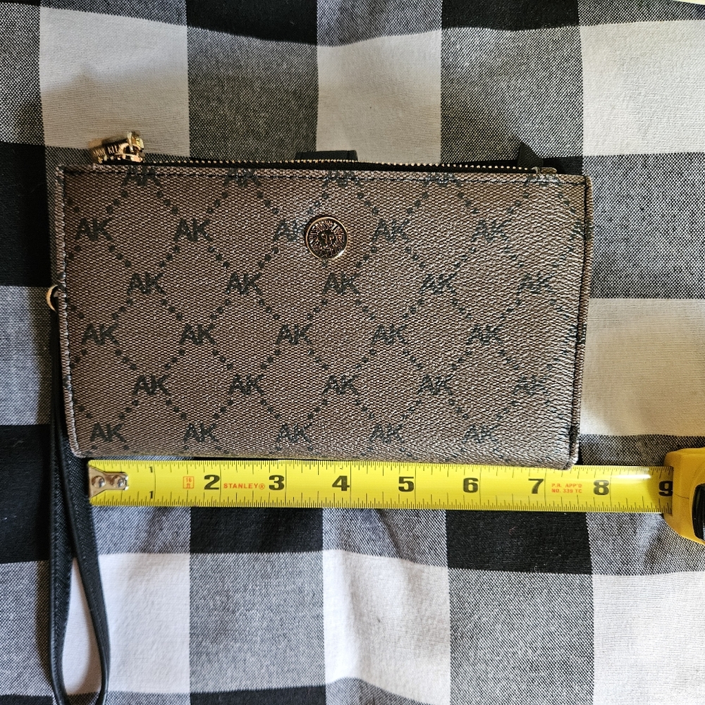 Wallet - Picture 2 of 3